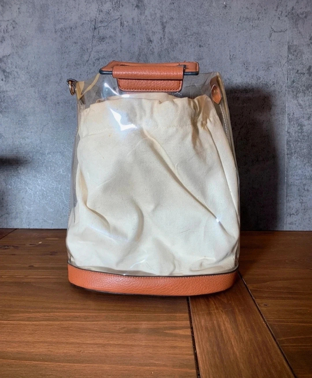 Bolso Tipo Cubo Transparente | Transparent Bucket Bag | Sac Seau Transparent 2