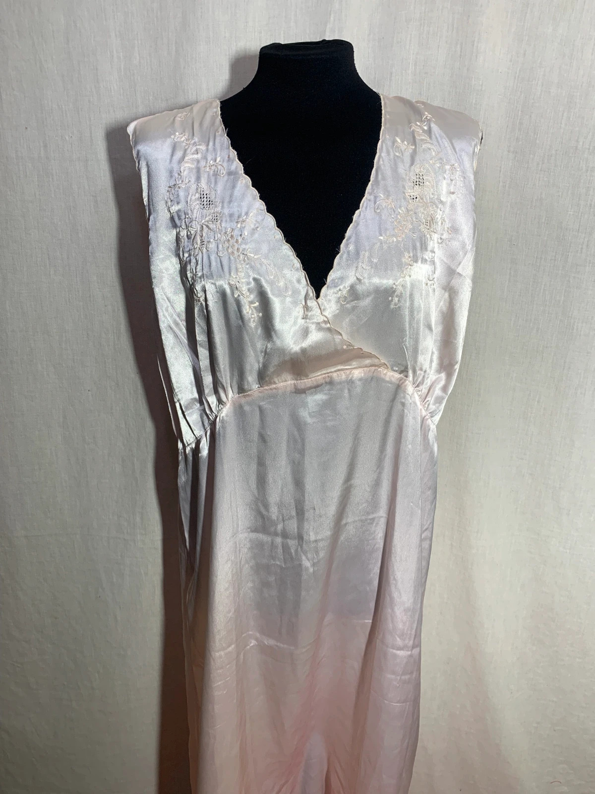 Camisón Largo Satinado Beige | Satin Nightgown – taille XL / 42 / 14 3
