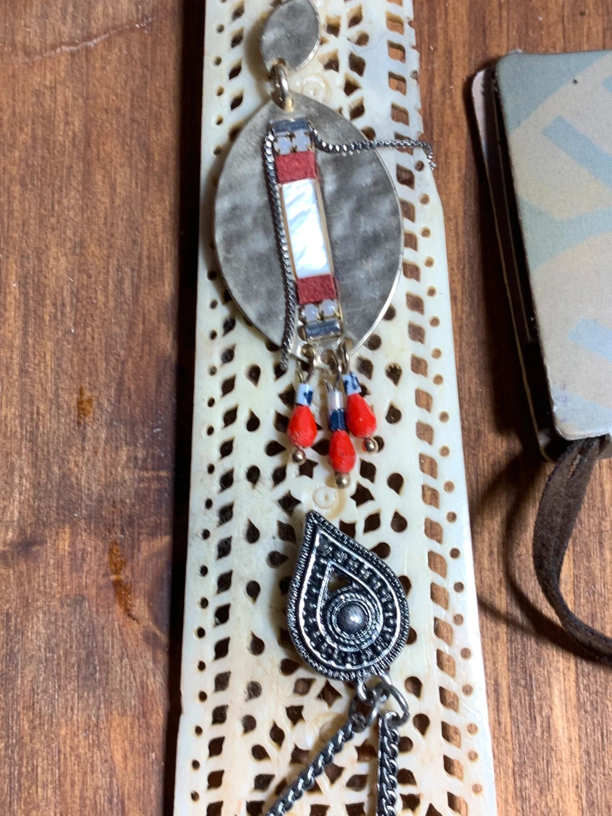 Collar Tantrend Boho con Cuentas y Colgantes Metálicos | Boho Statement Necklace – Tantrend 3