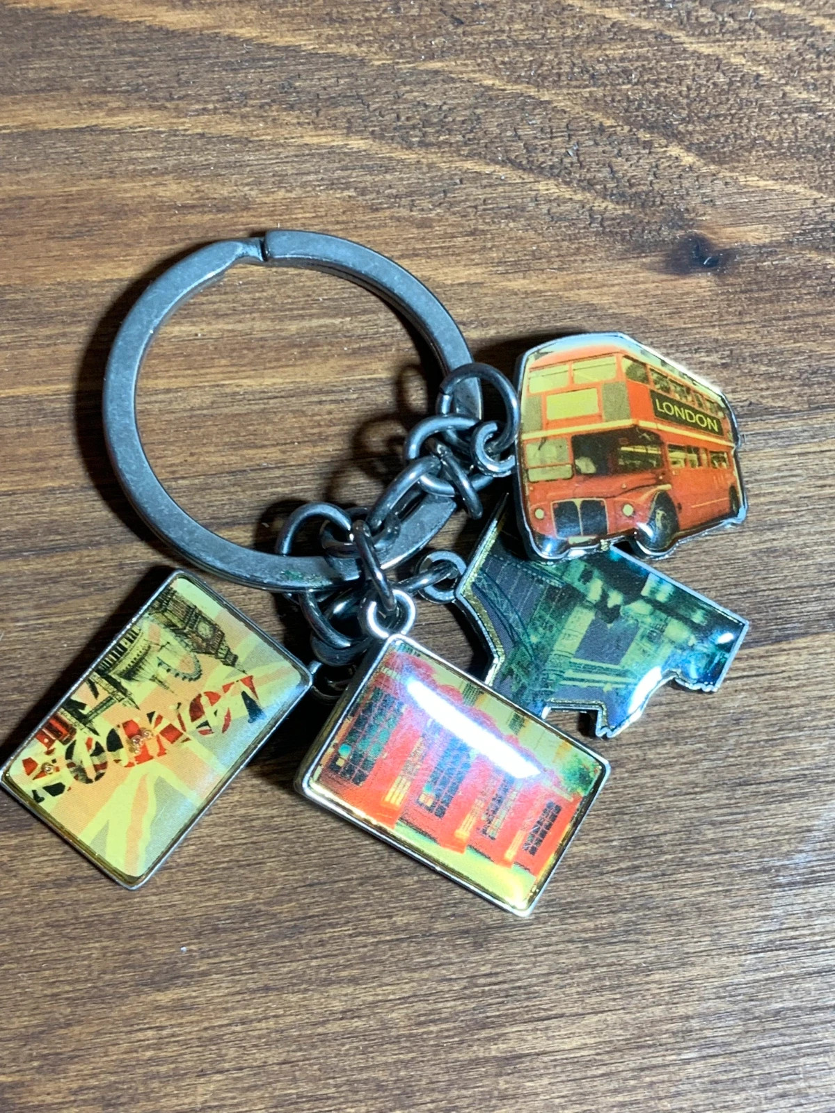 Llavero Londres con 4 Colgantes Souvenir | London Keychain Charm – London 2