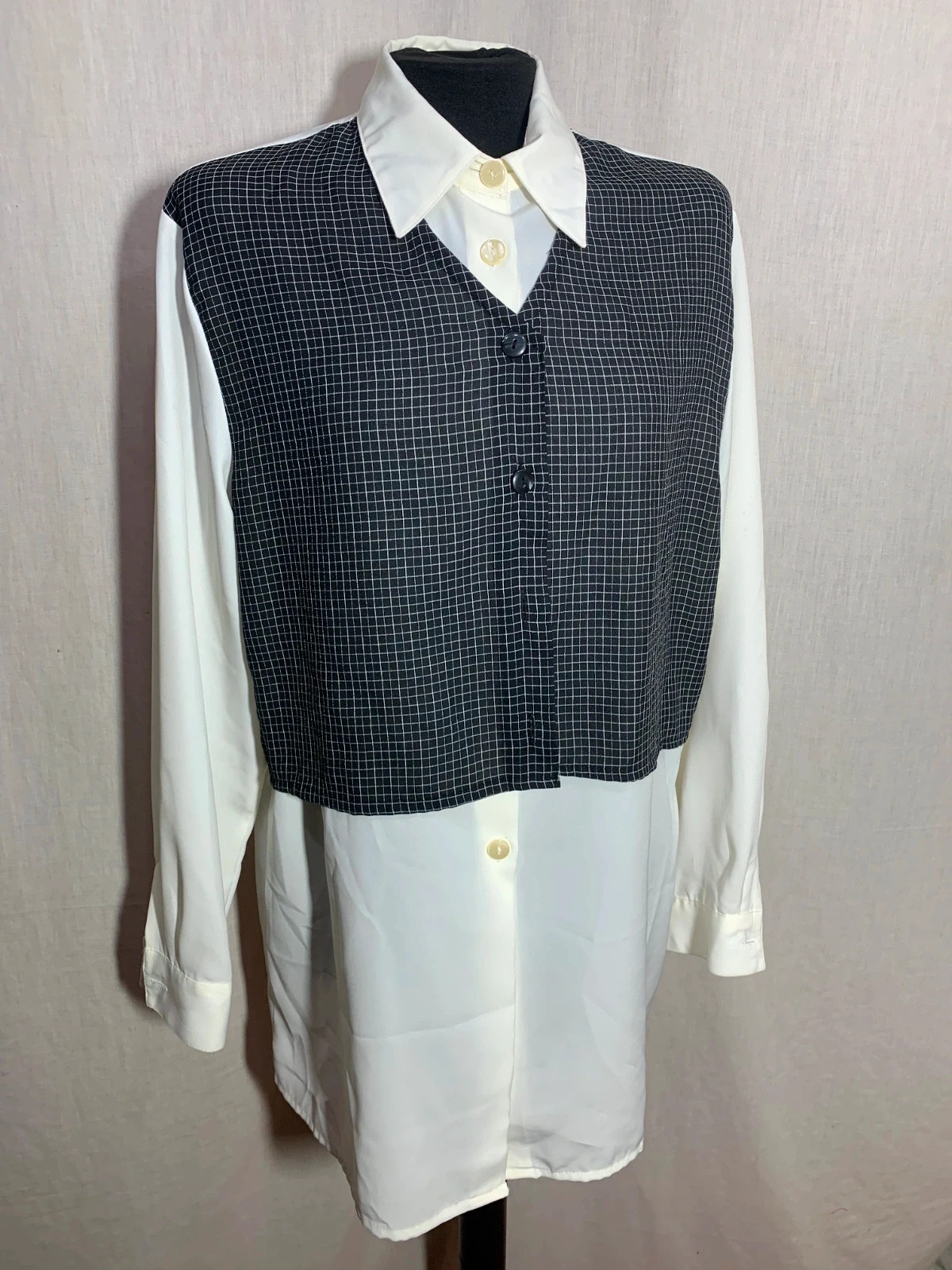 Blusa Blanca con Panel Cuadros Manga Larga | White Layered Blouse | New Fast – New Fast – taille XXXL / 46 / 18 3