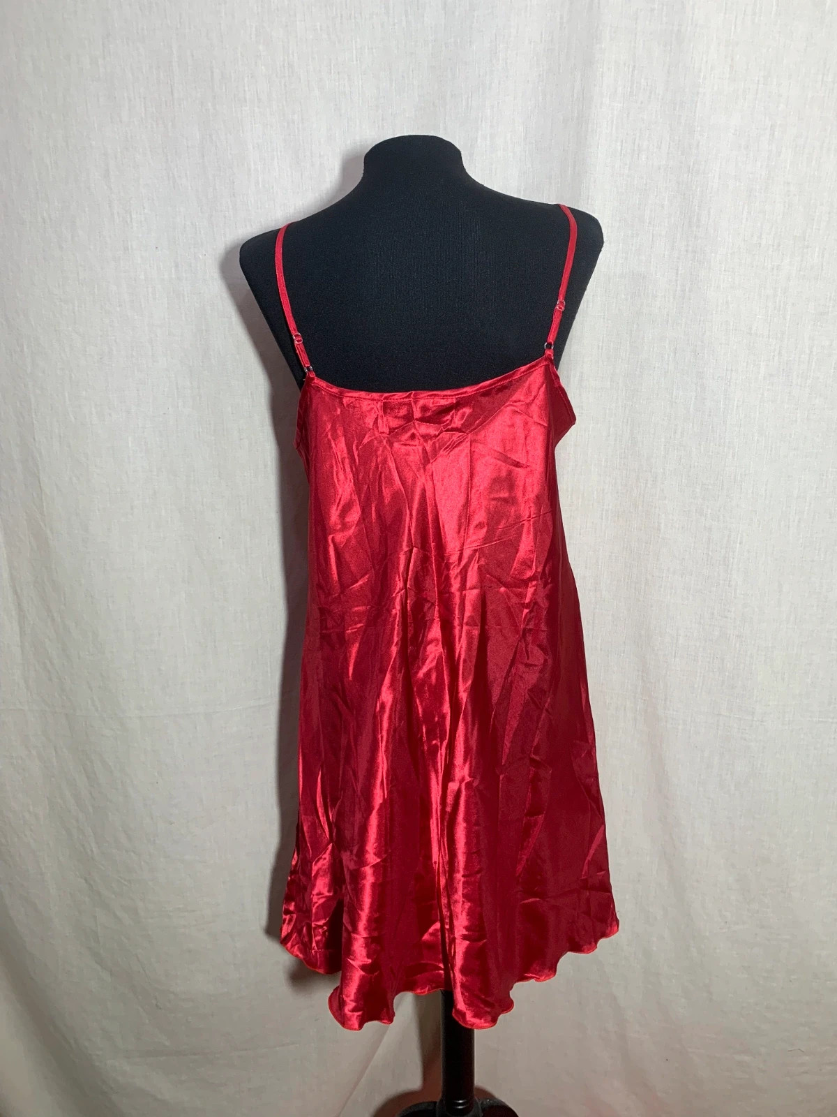 Vestido Lencero Rojo Satinado con Tirantes Finos | Red Satin Slip Dress – taille XXL / 44 / 16 2