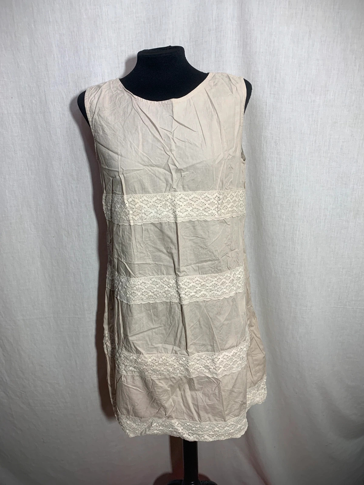 Vestido Beige con Encaje de Algodón | Beige Cotton Lace Dress | Precchio Colors Concept