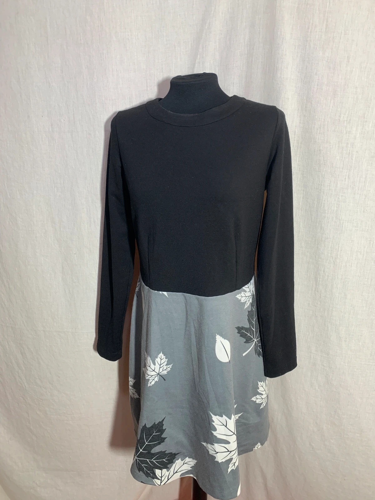 Vestido Modenina Bicolor Negro y Gris Estampado Hojas | Black Grey Leaf Dress – taille XL / 42 / 14 3