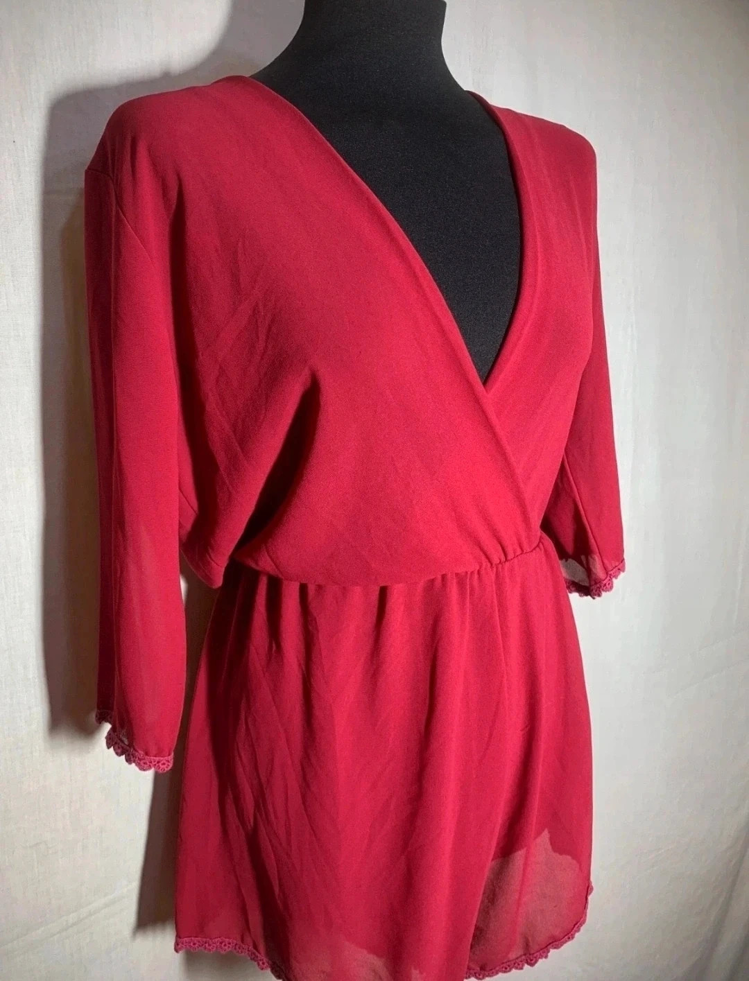 Mono corto entrelazado rojo | Red Short Wrap Jumpsuit – taille L / 40 / 12 5