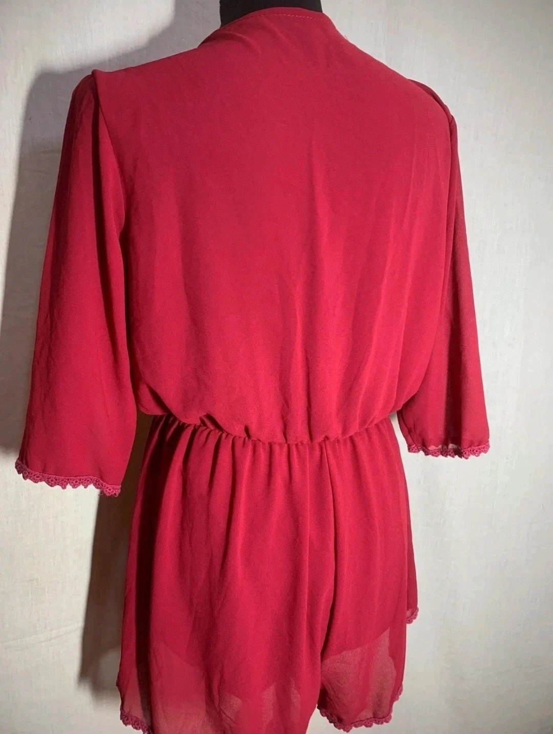 Mono corto entrelazado rojo | Red Short Wrap Jumpsuit – taille L / 40 / 12 4