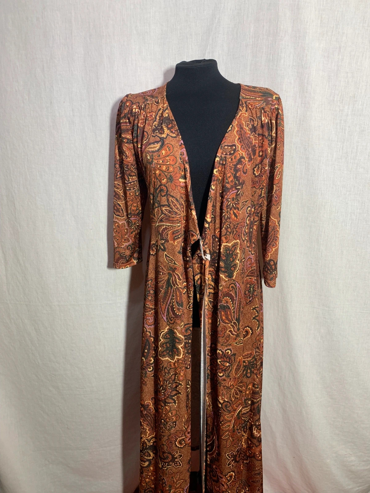 Vestido Largo Cruzado Estampado Paisley Marrón con Manga 3/4 | Paisley Wrap Dress | Sfera – Sfera – taille L / 40 / 12