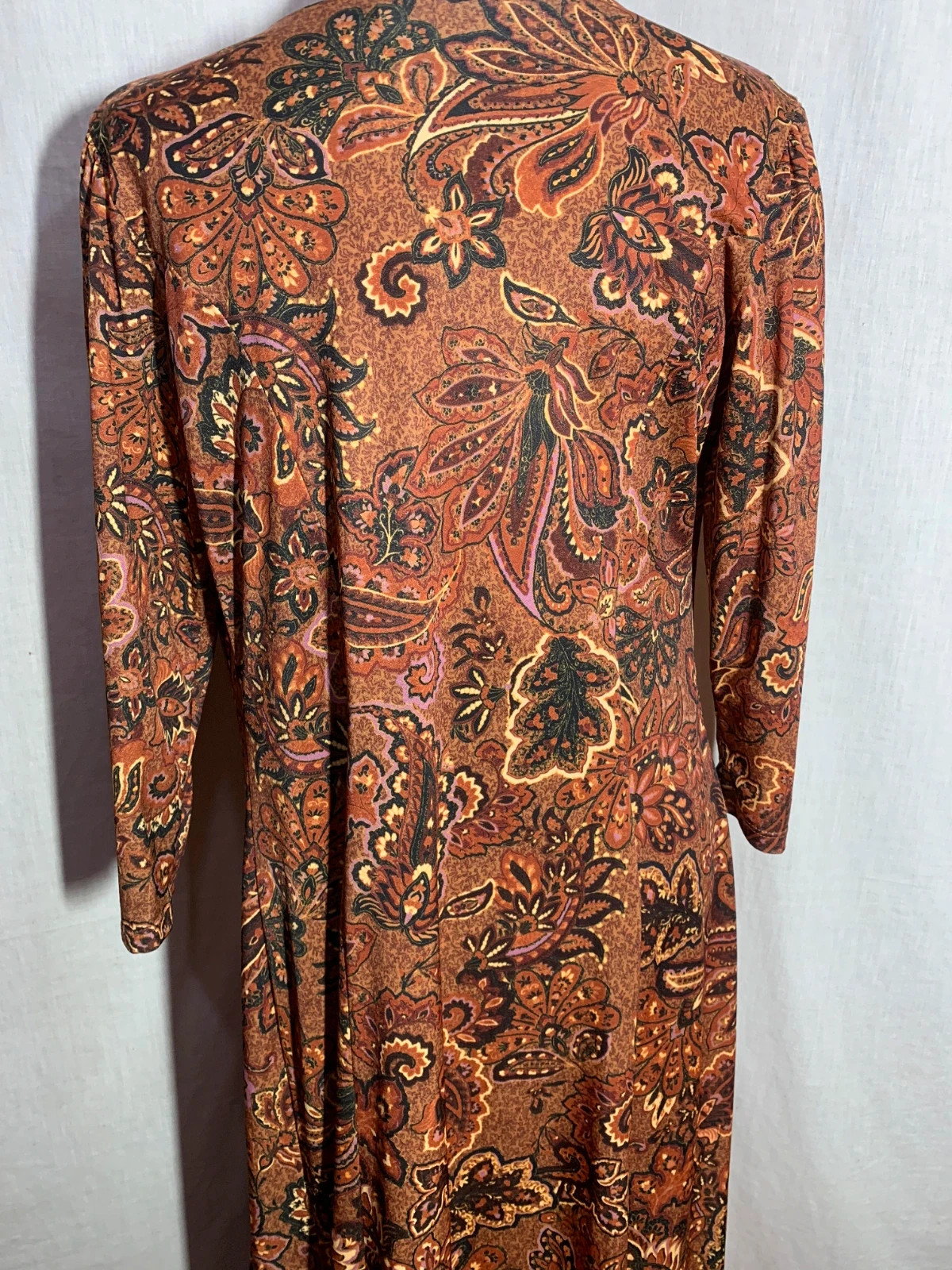 Vestido Largo Cruzado Estampado Paisley Marrón con Manga 3/4 | Paisley Wrap Dress | Sfera – Sfera – taille L / 40 / 12 5