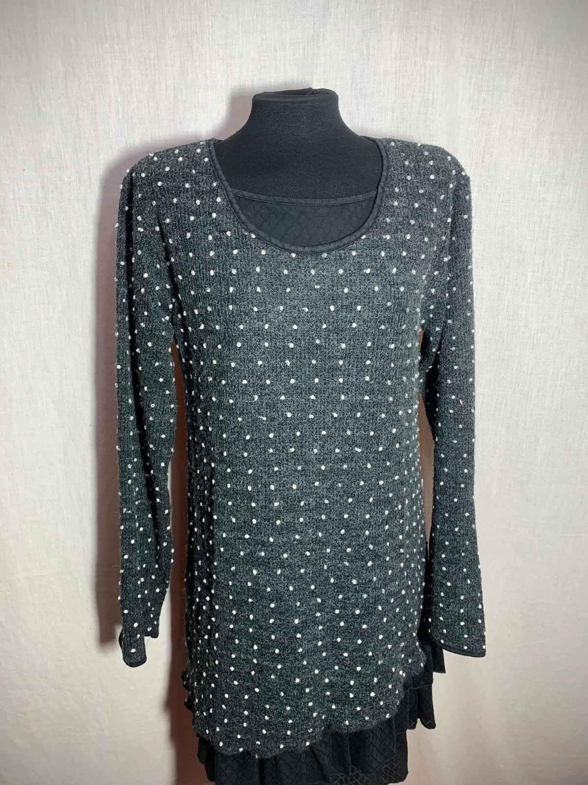 Vestido de Punto Gris con Lunares | Grey Polka Dot Knit Dress | Akino Laude – AKINO LAUDE – taille XL / 42 / 14 2