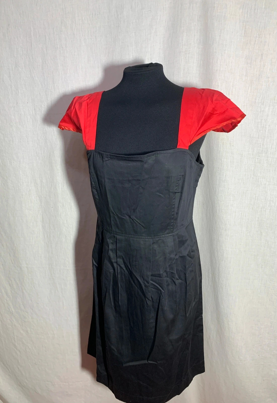 Vestido Negro con Tirantes Rojos | Black Dress with Red Straps | Almatrichi – Almatrichi – taille L / 40 / 12 5