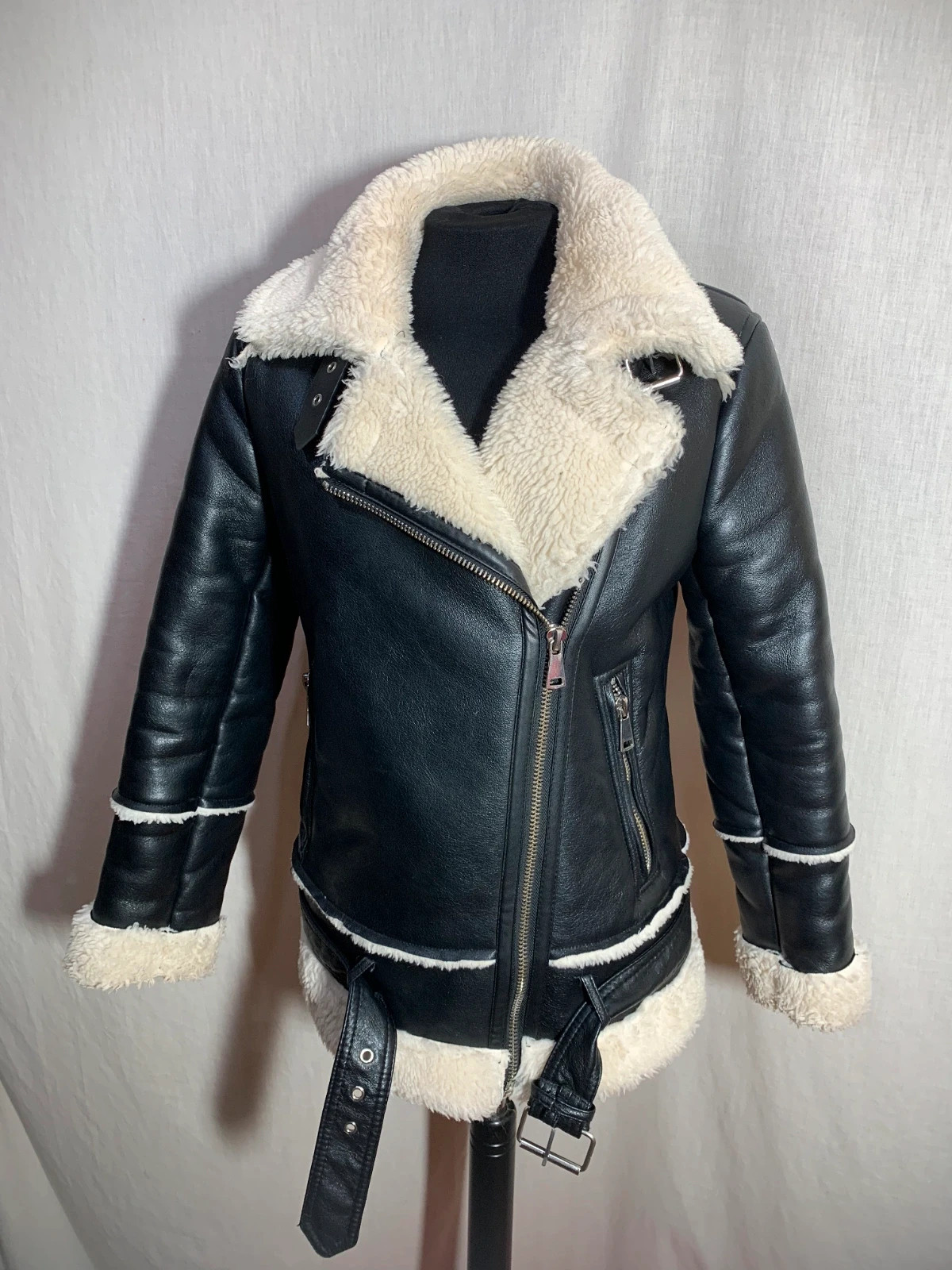 Chaqueta Efecto Cuero Negra | Black Faux Leather Jacket | Stradivarius – Stradivarius – taille XS / 34 / 6 3