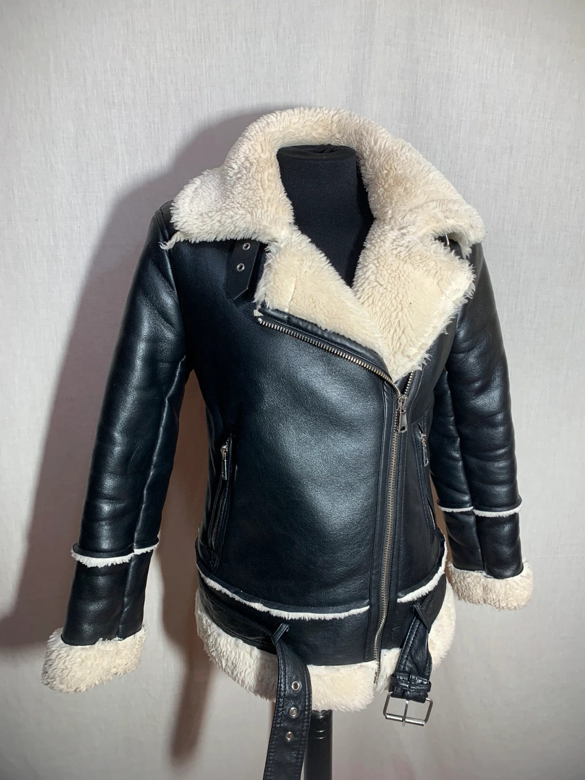 Chaqueta Efecto Cuero Negra | Black Faux Leather Jacket | Stradivarius – Stradivarius – taille XS / 34 / 6 4