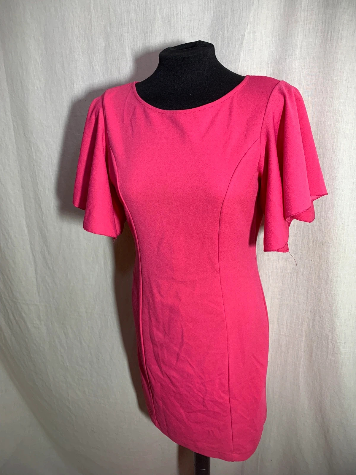 Vestido Fucsia de Manga Corta con Espalda Abierta | Pink Open Back Short Dress | Sfera – Sfera – taille L / 40 / 12 4
