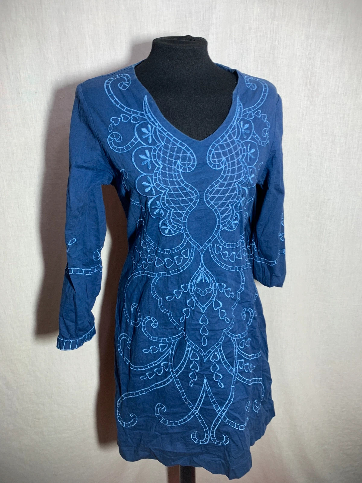 Vestido Azul con Bordado Frontal y Manga 3/4 | Blue Embroidered Dress | Local – taille XL / 42 / 14 3