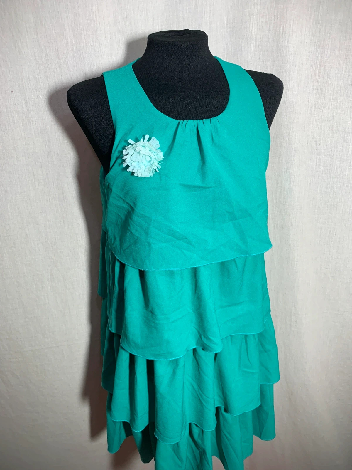 Vestido Verde Turquesa Sin Mangas con Volantes | Turquoise Ruffled Dress | Akino Laude – AKINO LAUDE – taille L / 40 / 12 5