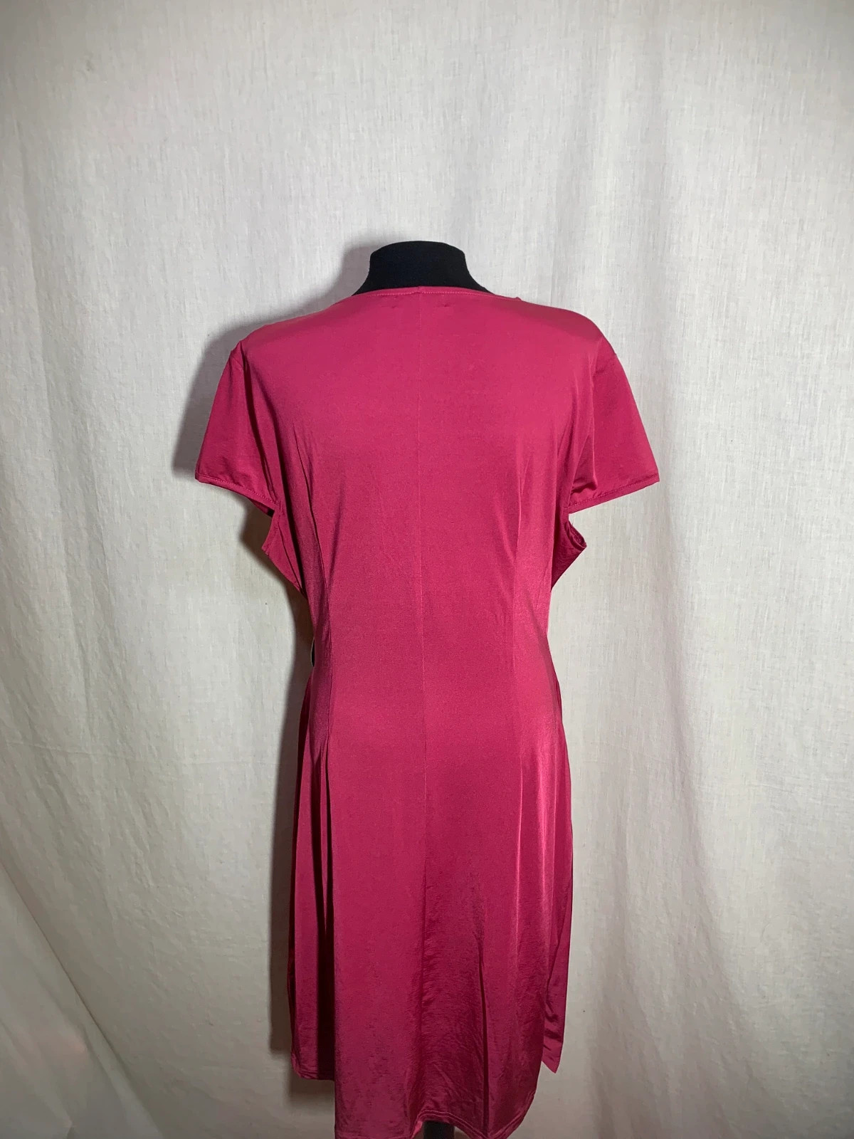 Vestido Fucsia Cruzado con Drapeado Lateral y Manga Corta | Pink Wrap Dress | Promise – Promise – taille XL / 42 / 14 3