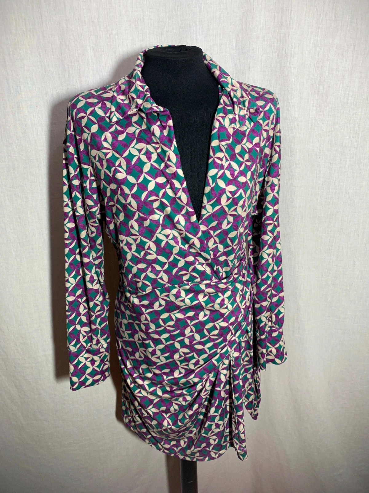 Vestido Cruzado Estampado Geométrico con Manga Larga | Geometric Wrap Dress – taille XL / 42 / 14 5
