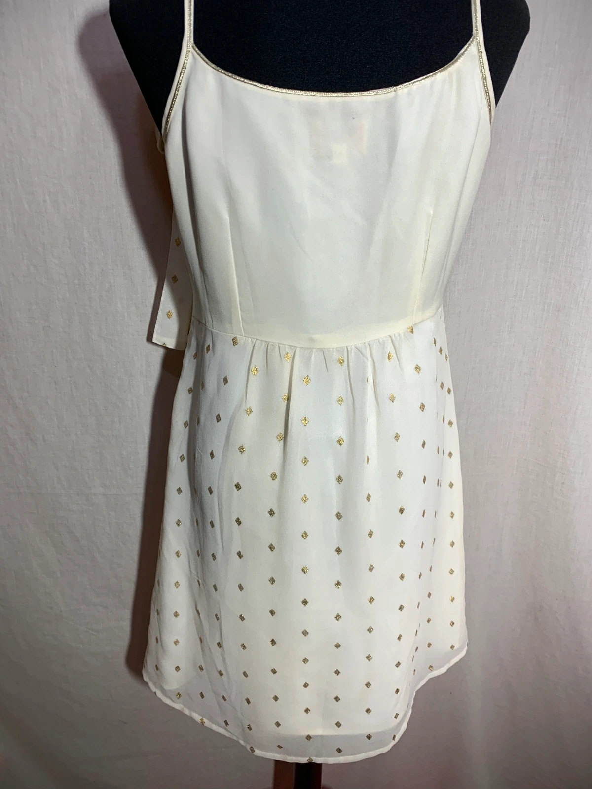 Vestido Blanco de Tirantes con Detalle Fruncido y Estampado Dorado | White Strappy Dress | Riverside – Riverside – taille XL / 42 / 14 4