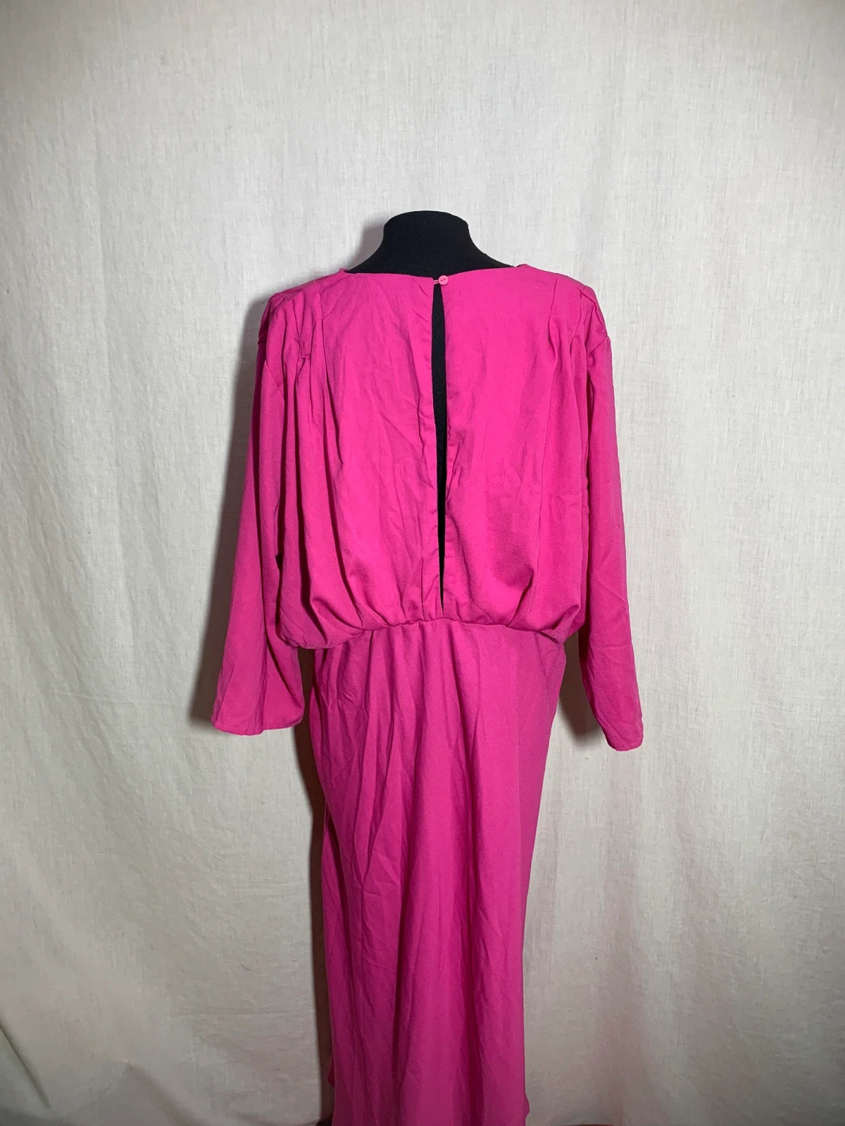 Vestido Largo Fucsia con Escote en Pico y Manga Larga | Fuchsia Long Dress | Local – taille XXXL / 46 / 18 2