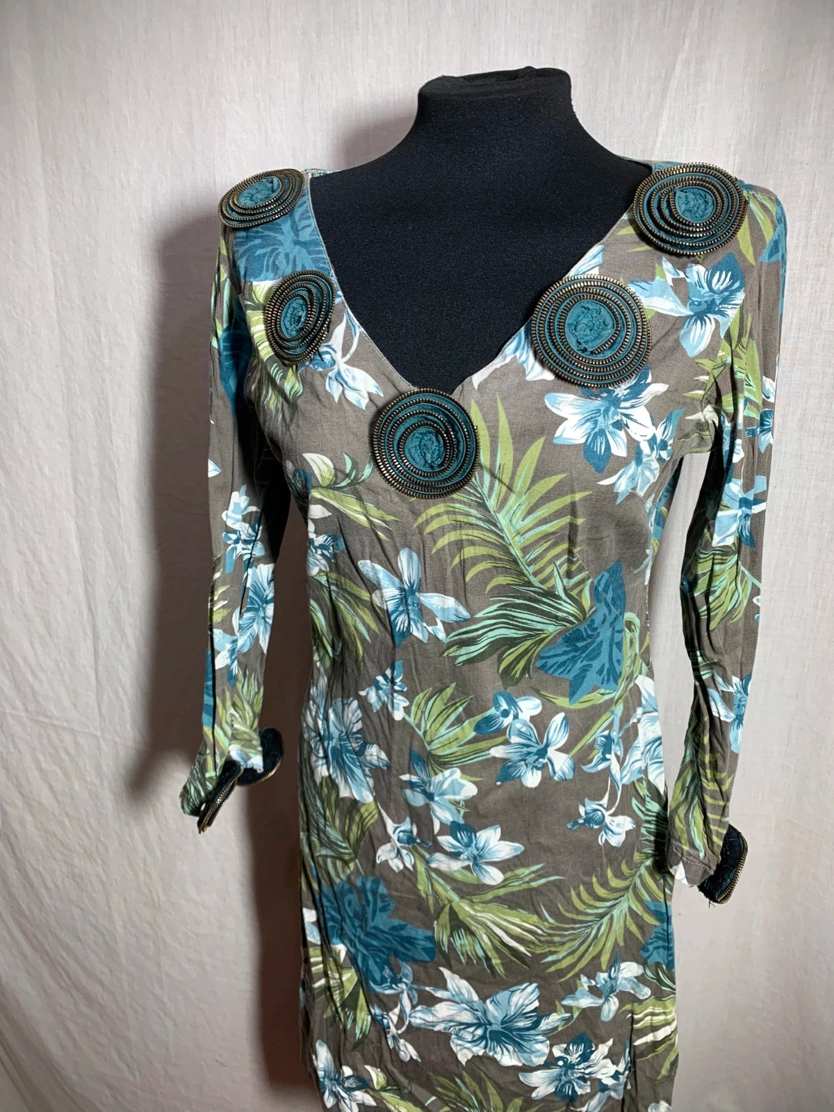 Vestido Estampado Floral con Escote en Pico | Floral Print V-Neck Dress | Almatrichi – Almatrichi – taille M / 38 / 10 4