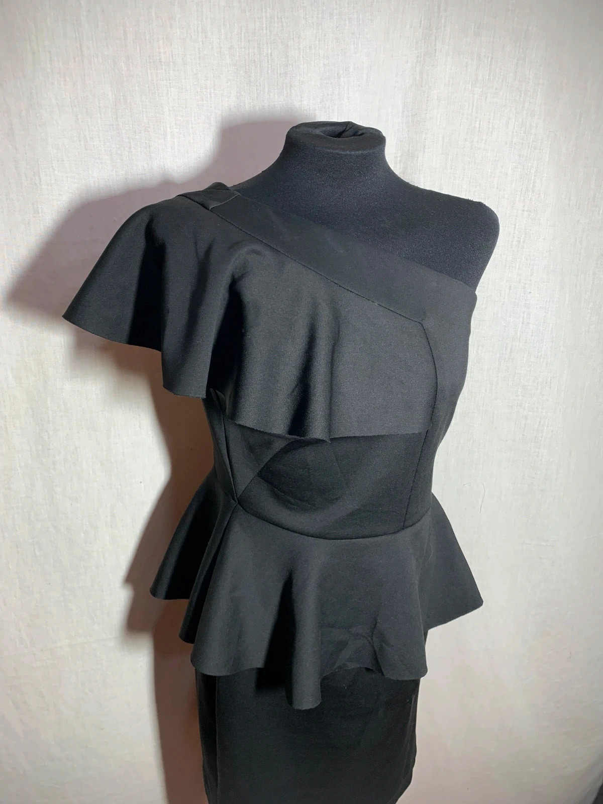 Blusa Negra Asimétrica con Volante y Peplum | Black Asymmetric Ruffled Blouse | SuiteBlanco – SuiteBlanco – taille L / 40 / 12 4