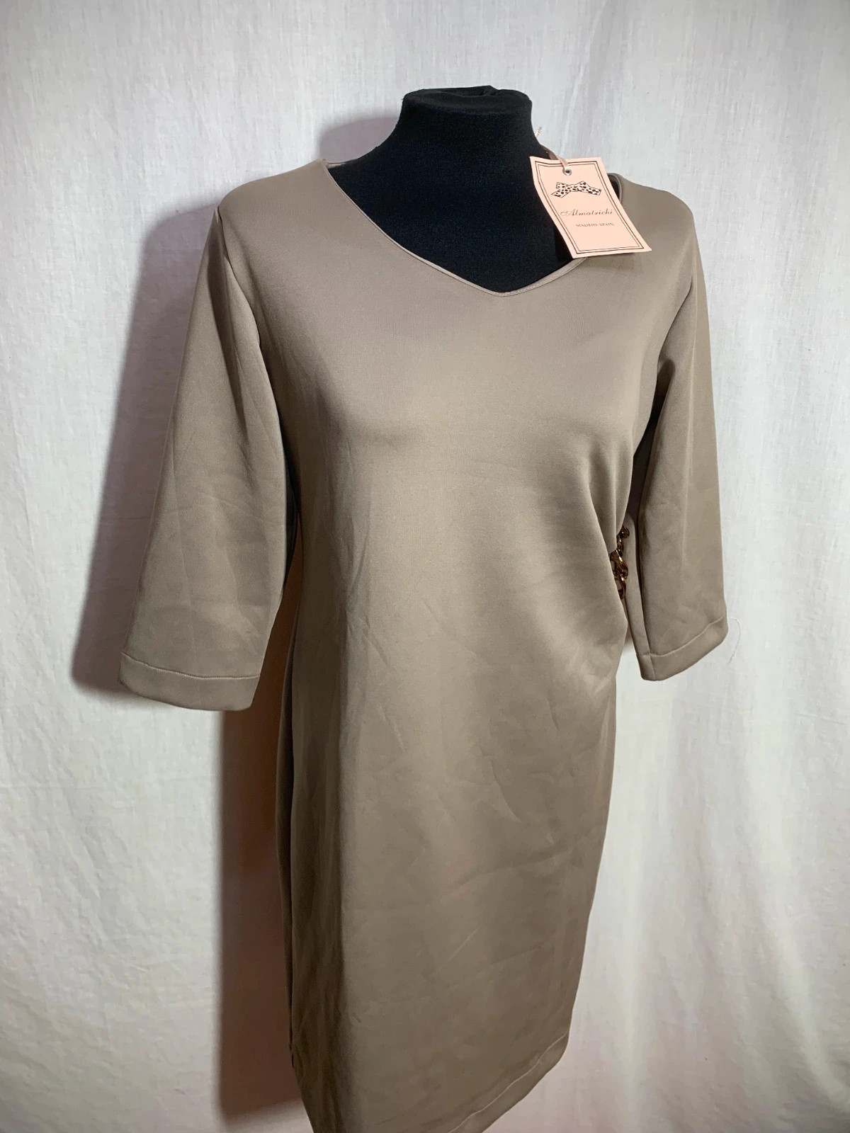 Vestido Beige de Manga 3/4 con Escote en Pico | Beige 3/4 Sleeve Dress | Almatrichi – Almatrichi – taille L / 40 / 12 5