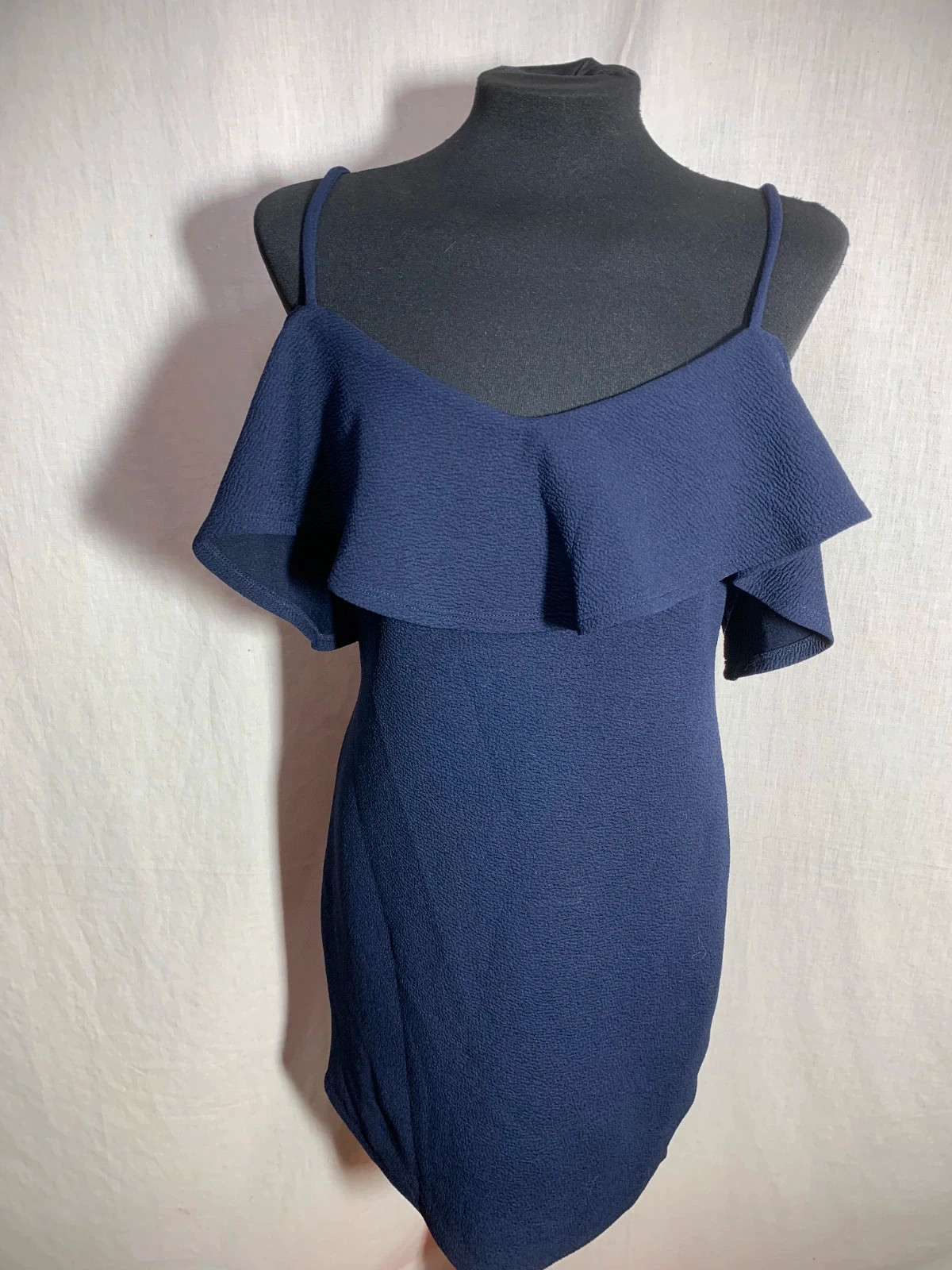 Vestido Azul Marino con Volante y Tirantes Finos | Navy Blue Ruffle Dress | Fórmula Joven – Fórmula Joven – taille L / 40 / 12 4