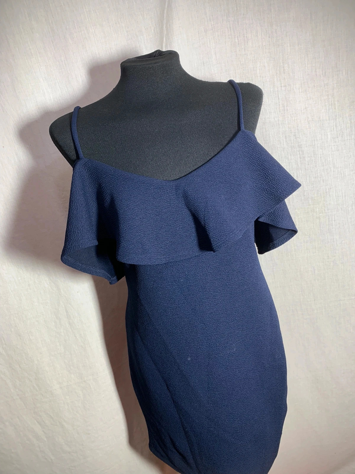 Vestido Azul Marino con Volante y Tirantes Finos | Navy Blue Ruffle Dress | Fórmula Joven – Fórmula Joven – taille L / 40 / 12 5