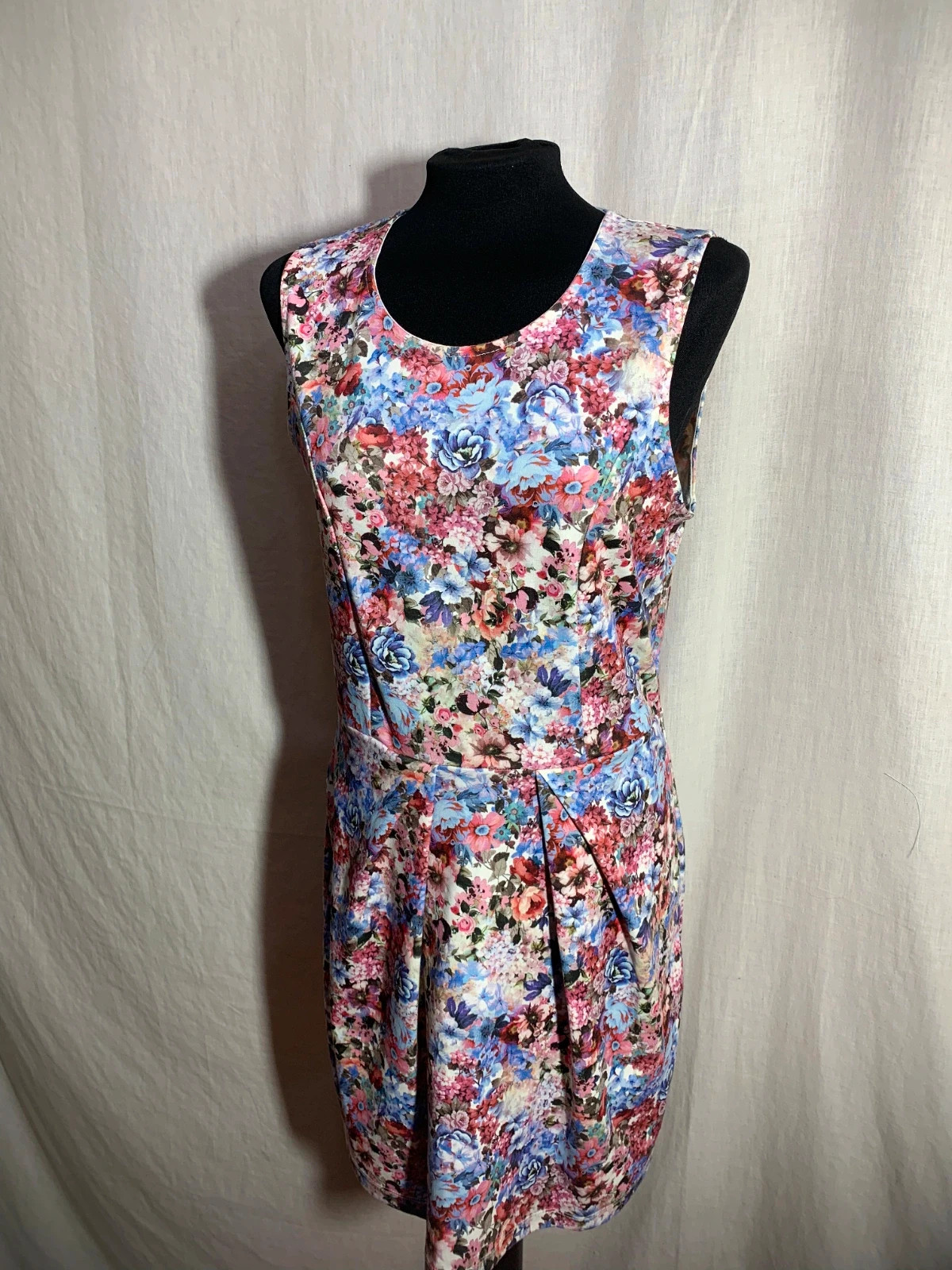 Vestido Floral Sin Mangas con Falda Plisada | Floral Sleeveless Dress | Lefties – Lefties – taille L / 40 / 12 3