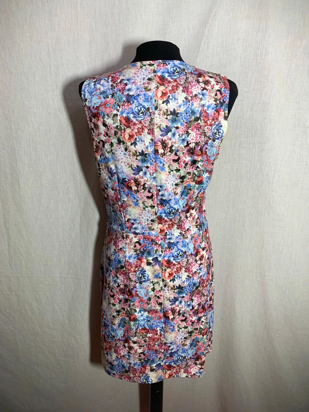 Vestido Floral Sin Mangas con Falda Plisada | Floral Sleeveless Dress | Lefties – Lefties – taille L / 40 / 12 2