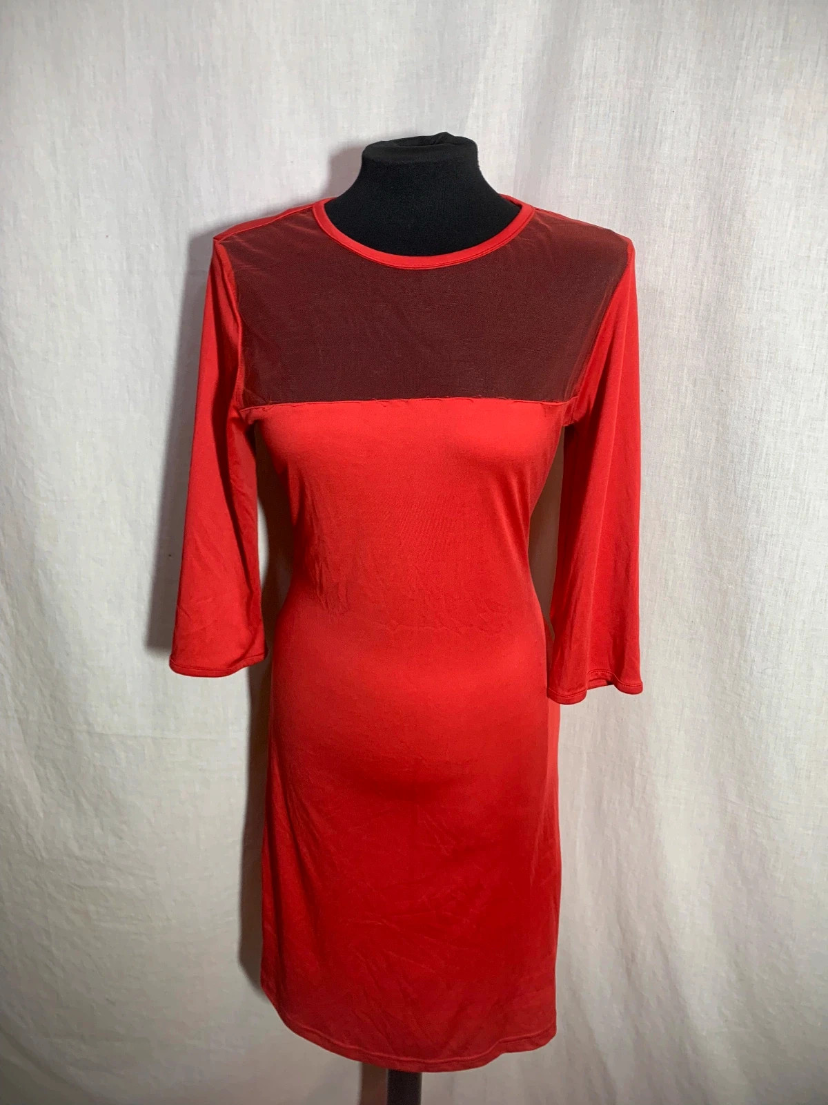 Vestido Rojo con Panel de Tul y Manga Tres Cuartos | Red Dress with Mesh Panel | Almatrichi – Almatrichi – taille M / 38 / 10 3