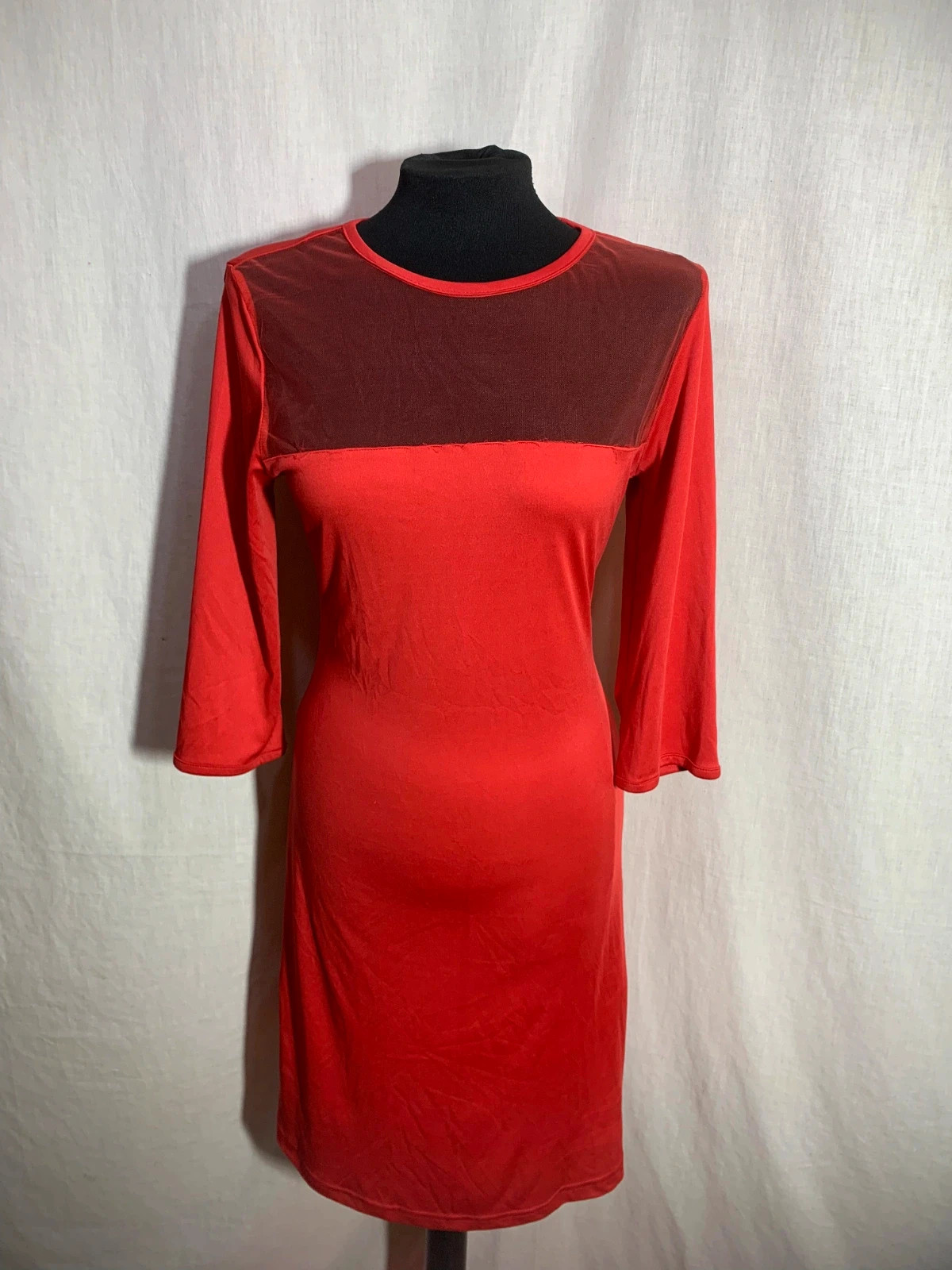 Vestido Rojo con Panel de Tul y Manga Tres Cuartos | Red Dress with Mesh Panel | Almatrichi – Almatrichi – taille M / 38 / 10 4