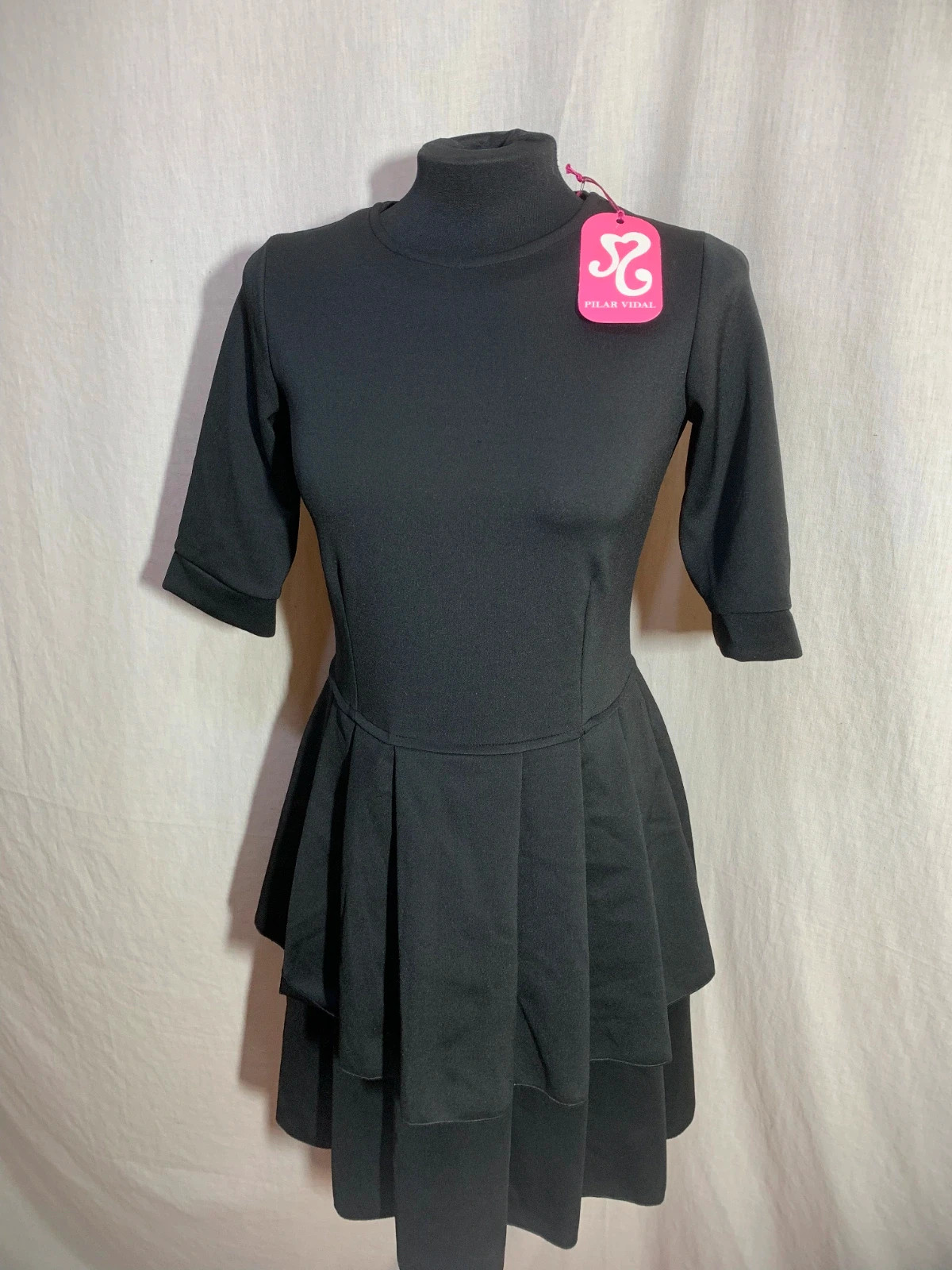 Vestido Negro con Falda de Volantes y Manga Media | Black Tiered Dress – taille M / 38 / 10 3