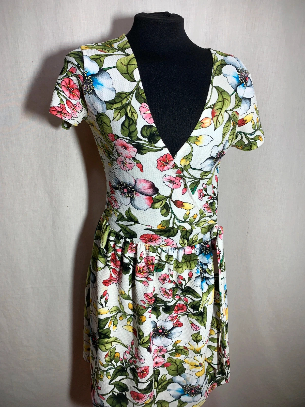 Vestido Blanco Estampado Floral con Escote Cruzado | White Floral Dress | Fórmula Joven – Fórmula Joven – taille L / 40 / 12 3