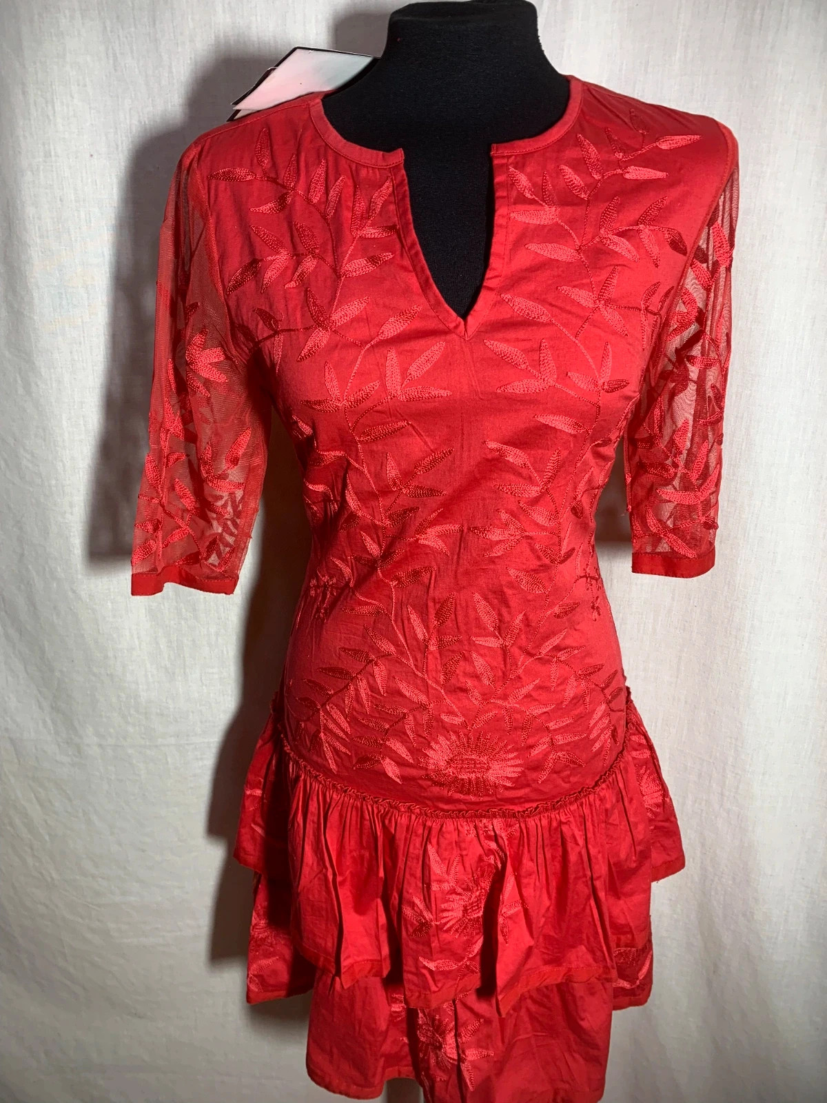 Vestido Corto Rojo con Volantes y Escote en Pico | Short Red Dress with Ruffles – Almatrichi – Almatrichi – taille M / 38 / 10 5