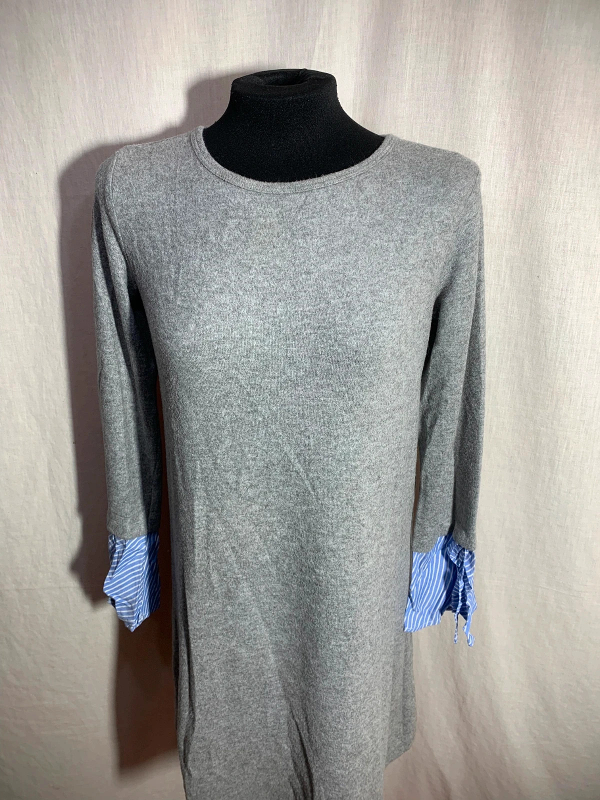 Vestido Gris de Punto con Manga Larga y Puño a Rayas | Grey Knit Dress with Striped Cuffs – Springfield – taille M / 38 / 10 4