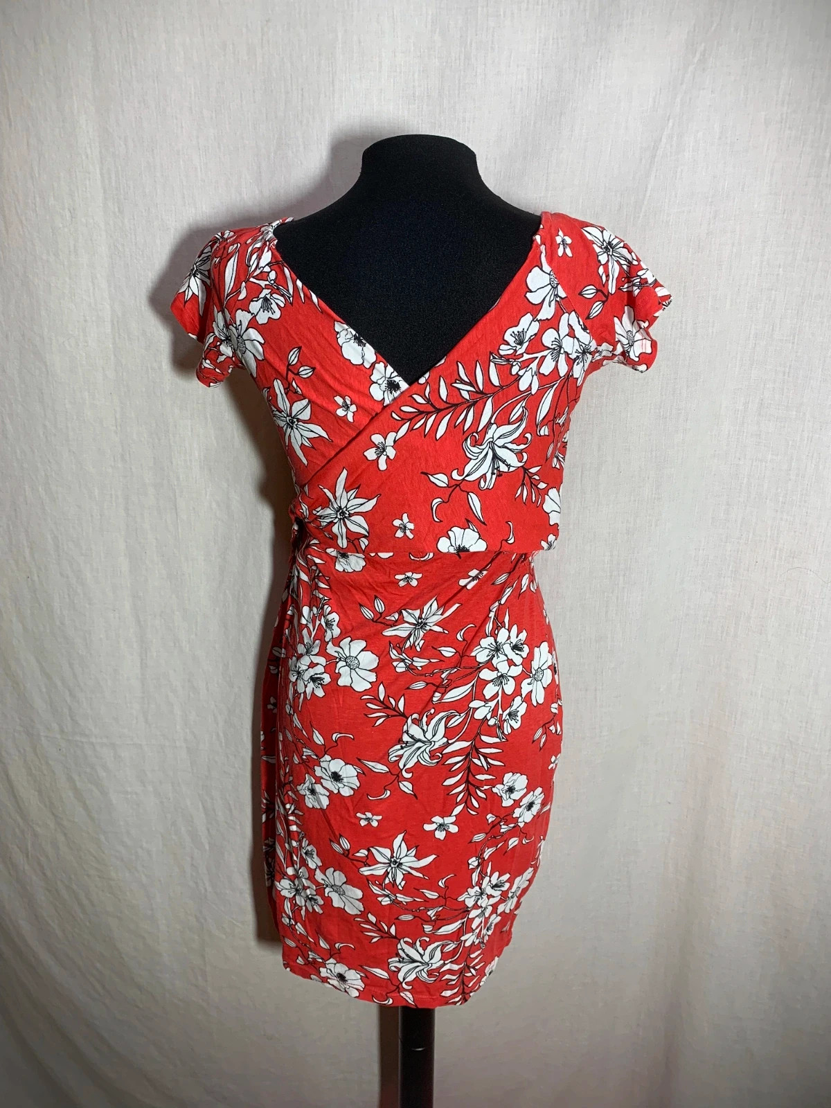 Vestido Rojo Floral Cruzado Manga Corta | Red Floral Wrap Dress | Formula Joven – Fórmula Joven – taille XL / 42 / 14 2