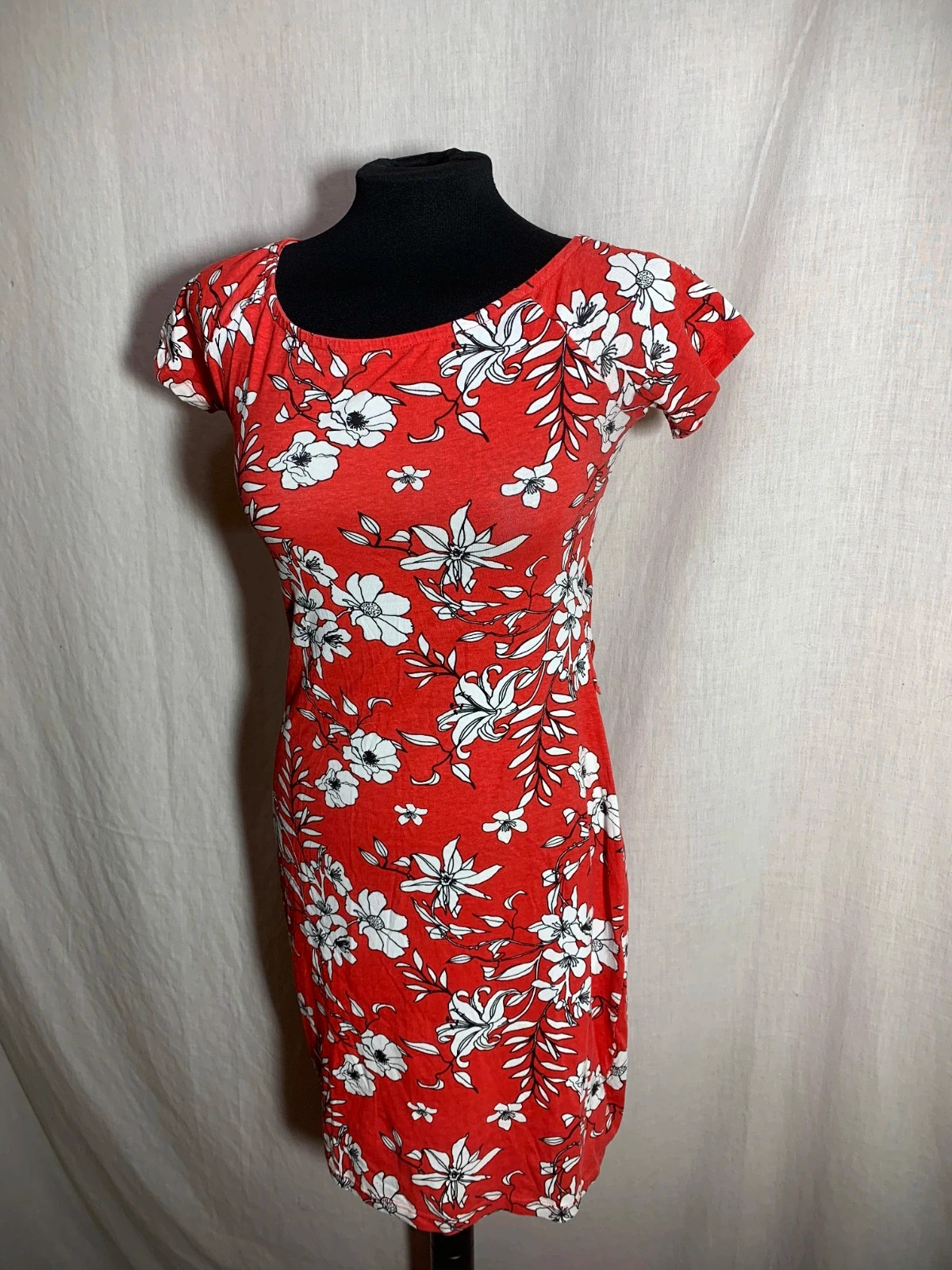 Vestido Rojo Floral Cruzado Manga Corta | Red Floral Wrap Dress | Formula Joven – Fórmula Joven – taille XL / 42 / 14 5
