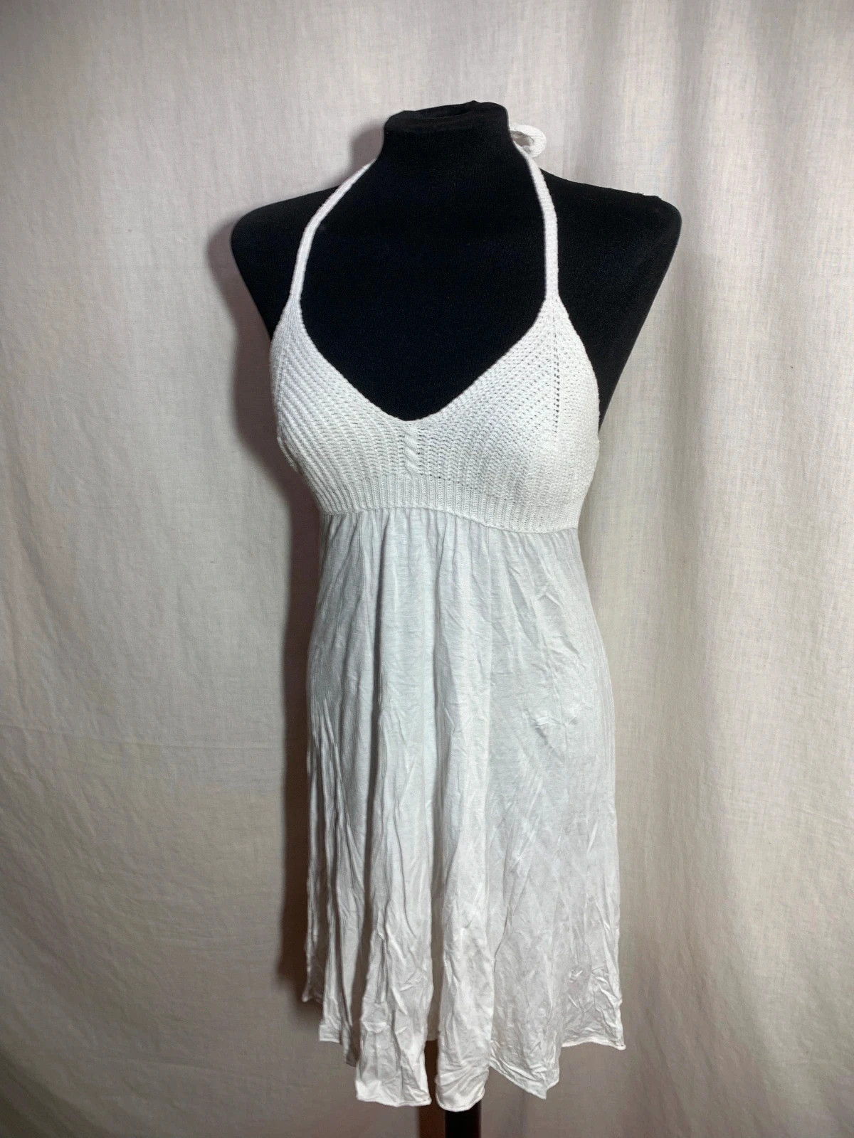 Vestido Blanco Corto Halter con Cuerpo de Punto | White Halter Knit Top Dress – taille M / 38 / 10 5