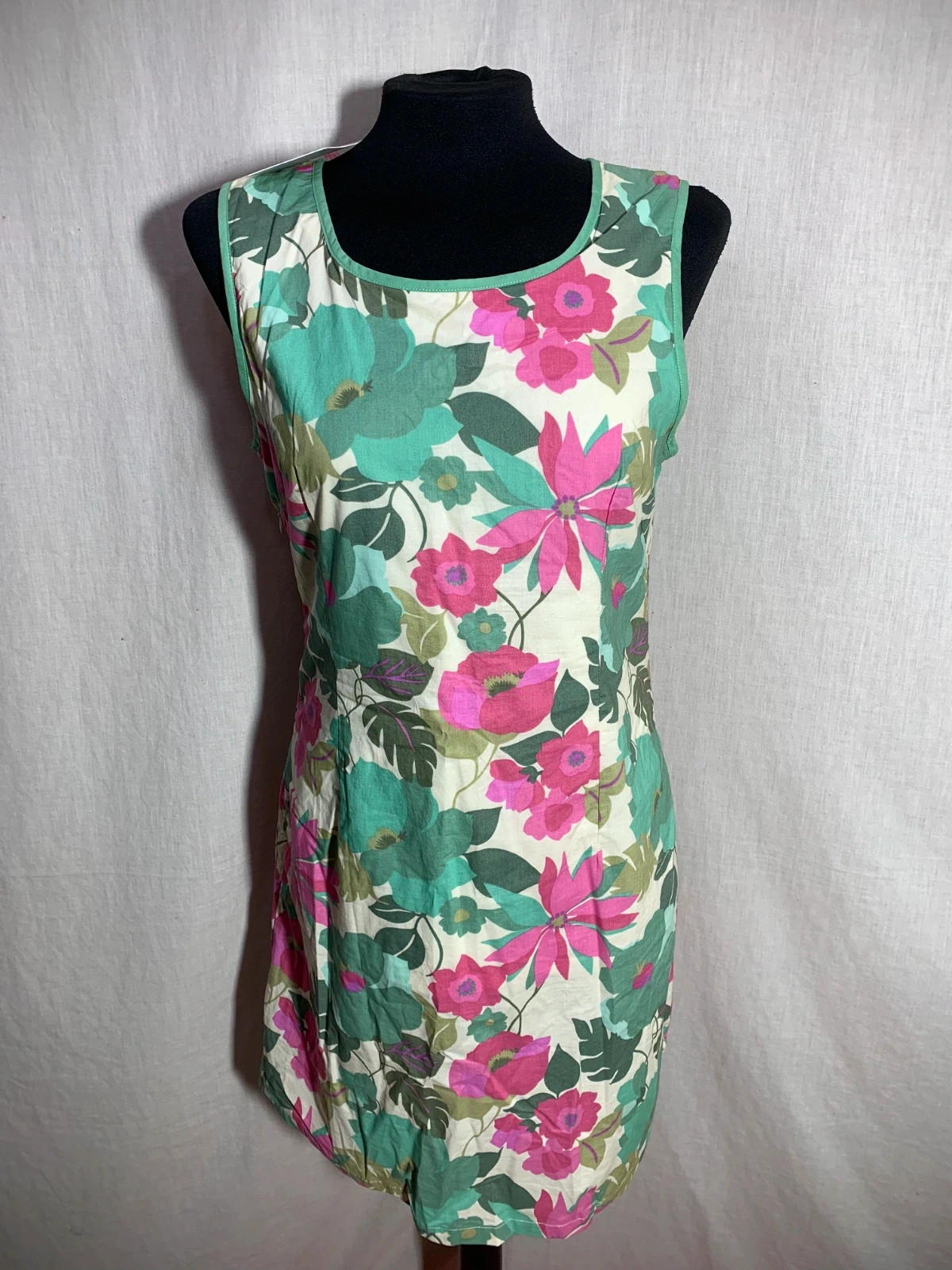 Vestido Corto Floral Verde y Rosa sin Mangas | Short Green & Pink Floral Dress – Riverside – taille M / 38 / 10 3
