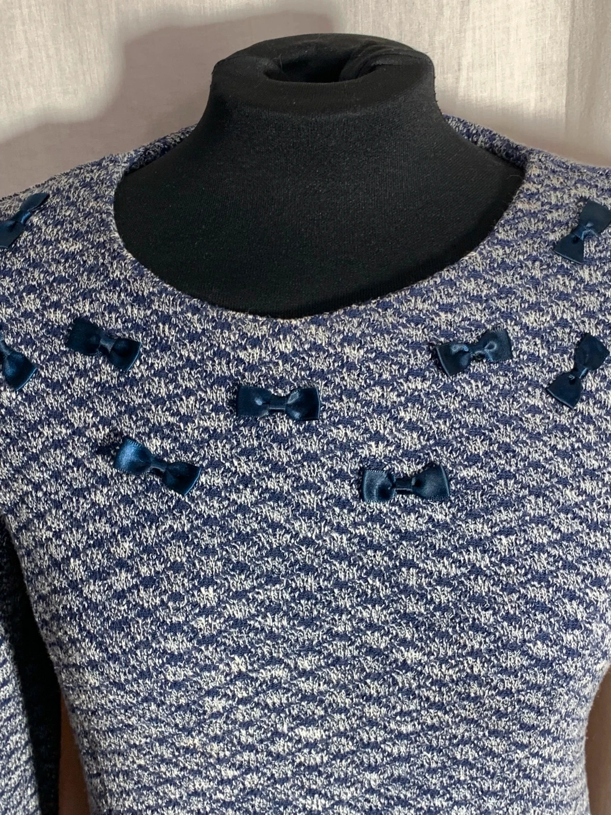 Vestido azul Manga Larga con Lazos | Blue Long Sleeve Speckled Dress with Bow Details | Akino Laude – AKINO LAUDE – taille M / 38 / 10 5