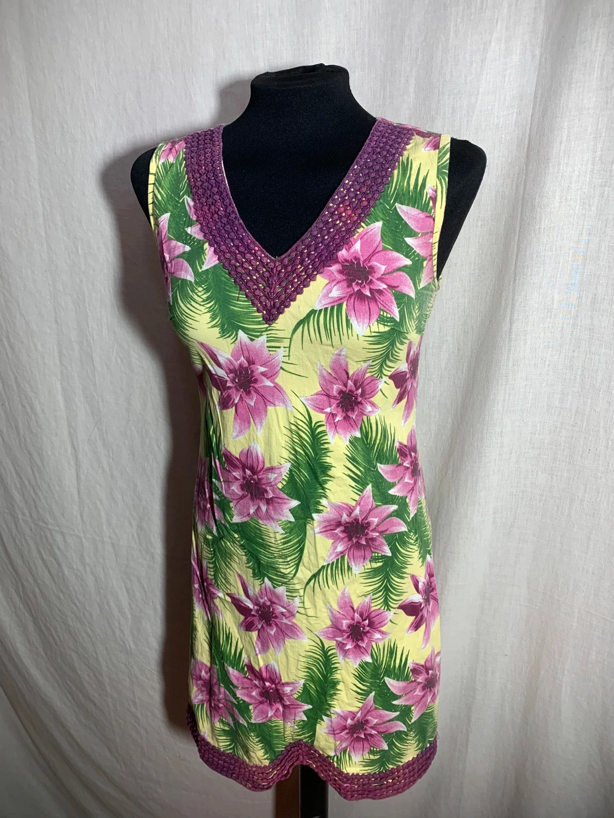 Vestido Estampado Floral Sin Mangas con Escote Bordado | Floral Sleeveless Dress | Almatrichi – Almatrichi – taille M / 38 / 10 4