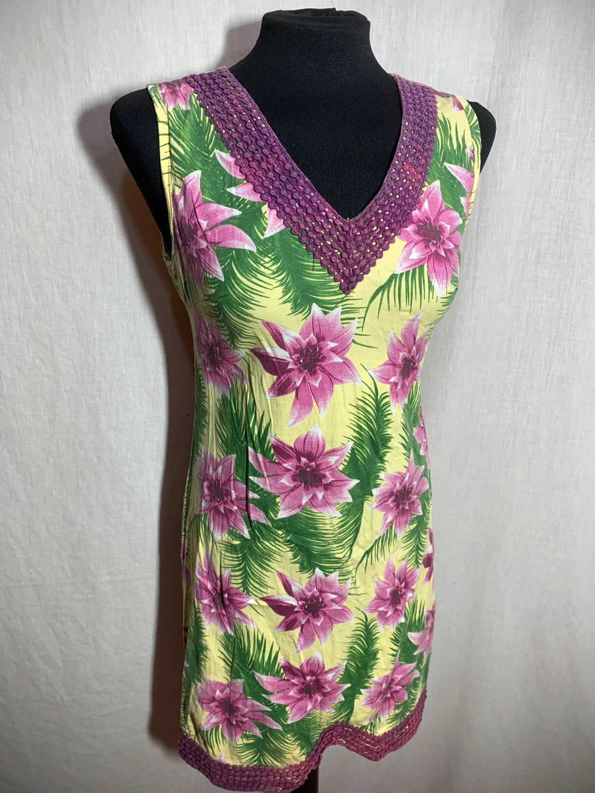 Vestido Estampado Floral Sin Mangas con Escote Bordado | Floral Sleeveless Dress | Almatrichi – Almatrichi – taille M / 38 / 10 3