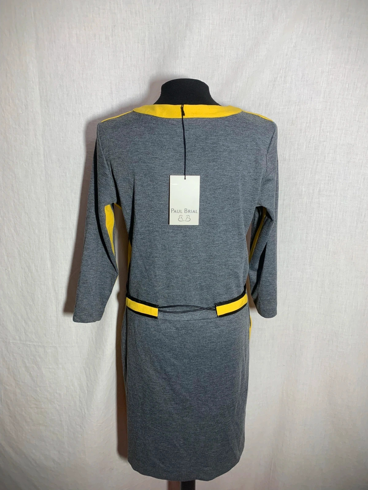 Vestido Gris con Detalles Amarillos y Cinturón | Grey Dress with Yellow Details | Paul Brial – Paul Brial – taille M / 38 / 10 2