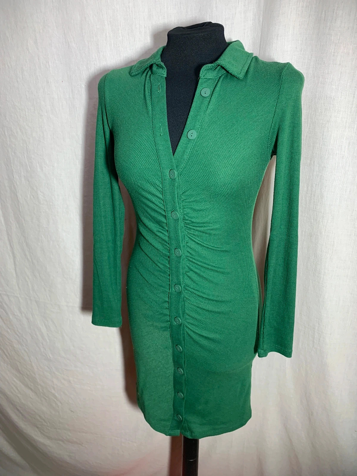 Vestido Camisero Fruncido Verde | Green Ruched Shirt Dress | Stradivarius – Stradivarius – taille S / 36 / 8 4