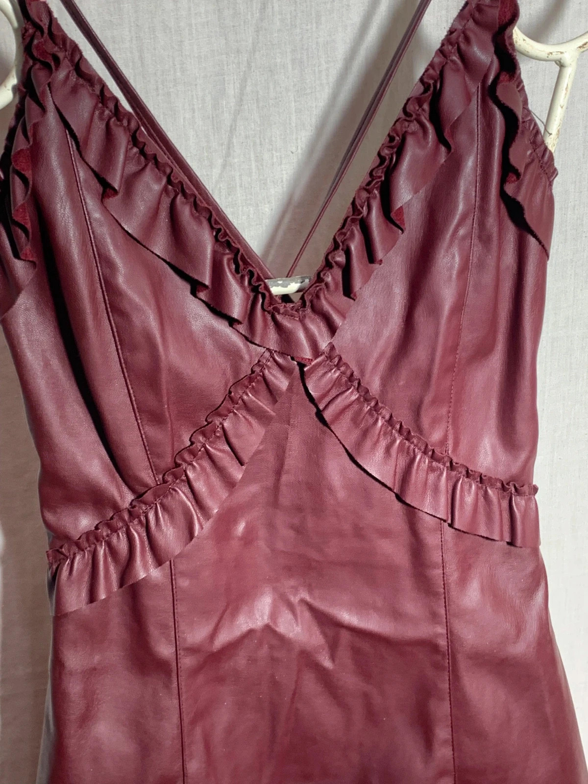 Blusa de Tirantes en Piel Sintética | Faux Leather Sleeveless Blouse | Bershka – Bershka – taille XS / 34 / 6 5