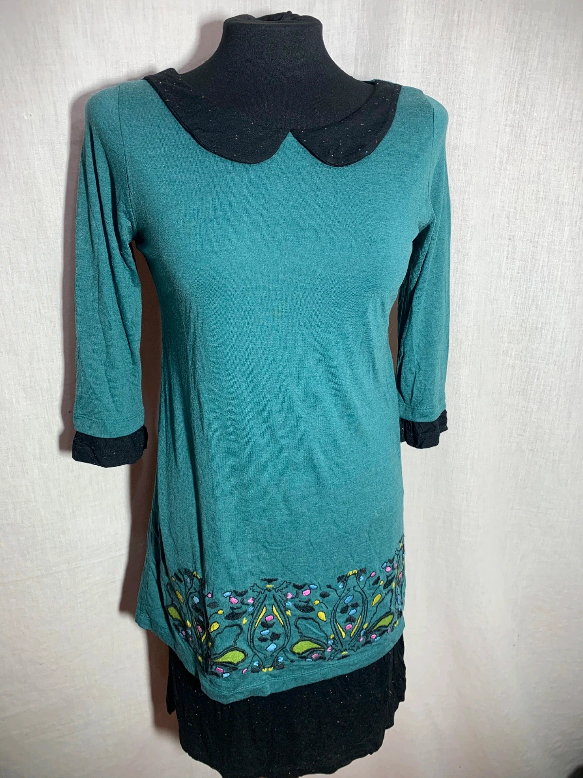 Vestido Verde Azulado con Cuello Peter Pan | Teal Dress with Black Peter Pan Collar | Mamatoyae – Mamatayoe – taille S / 36 / 8 5