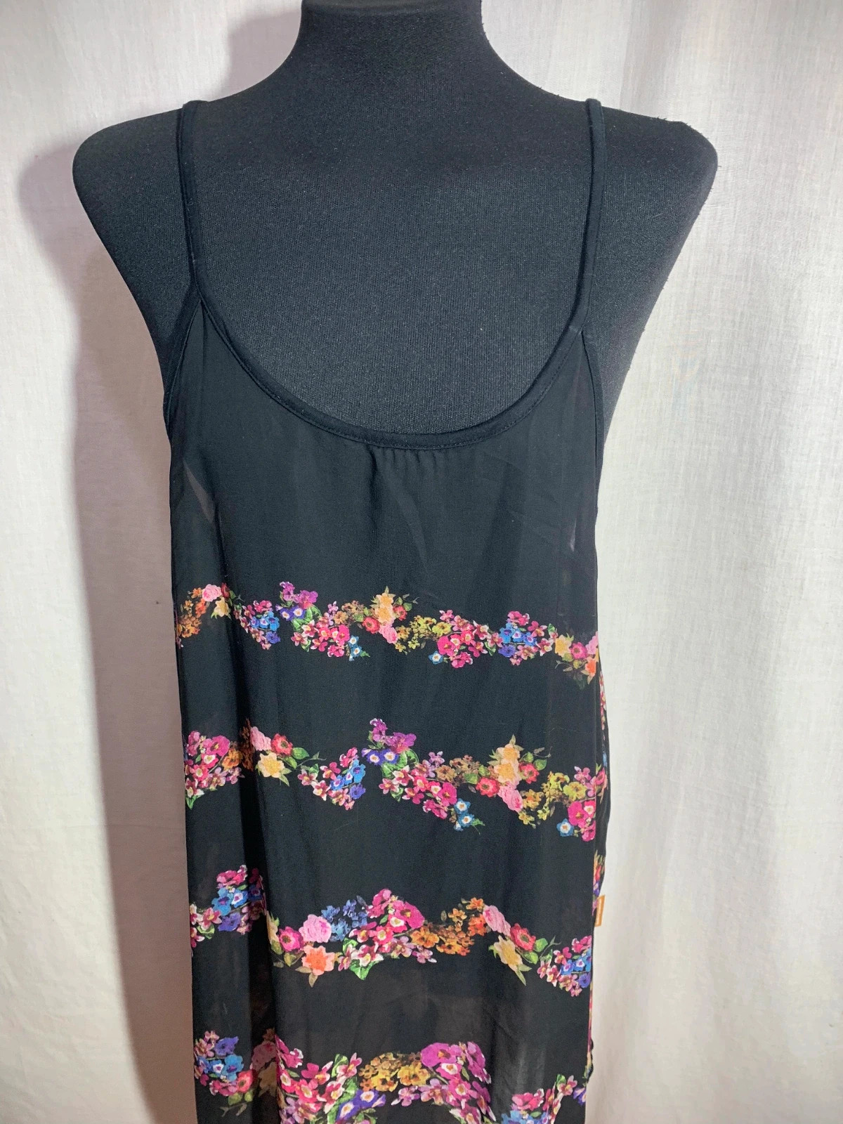 Vestido Largo Negro con Bordado Floral | Black Long Dress with Floral Embroidery – taille XXL / 44 / 16 5