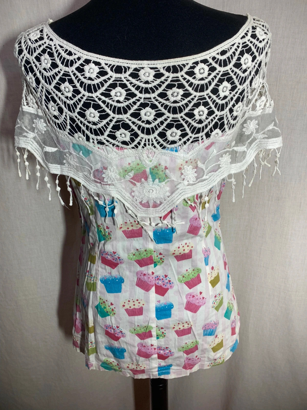 Camiseta con Mantilla Bordada y Cupcake Print | Embroidered Lace & Cupcake Print | Almatrichi – Almatrichi – taille L / 40 / 12 3