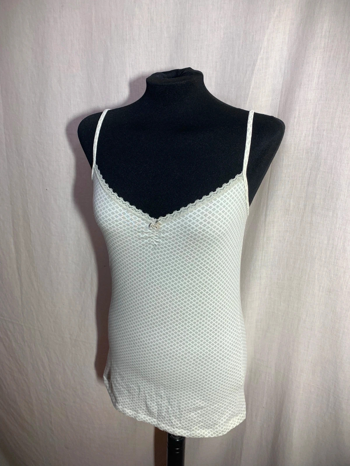 Camiseta de Tirantes Blanca con Encajes | White Tank Top with Lace Details | Benetton – United Colors of Benetton – taille L / 40 / 12 5